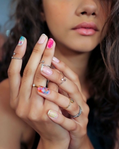 Розовый маникюр: новое в дизайне